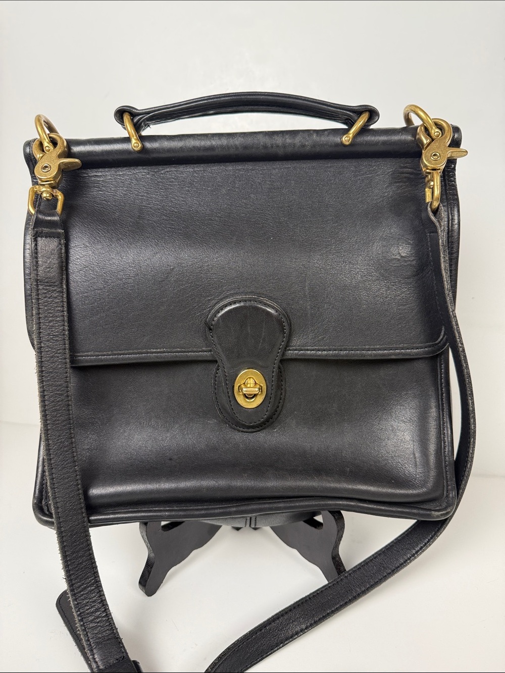 Vintage Willis  bag Coach  Black Leather Satchel with Gold Hardware